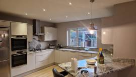 Painter & Decorator Painter & Decorator