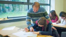 English Teachers Required for Saturdays morning classes in D16 English Teachers Required for Saturdays morning classes in D16
