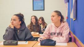 English Teachers Required for Saturdays morning classes in D16 English Teachers Required for Saturdays morning classes in D16