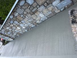 Concrete driveways / paths and patios Concrete driveways / paths and patios