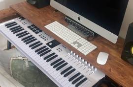 Experienced Keyboard Player & Music Producer Available for Paid Project Experienced Keyboard Player & Music Producer Available for Paid Project